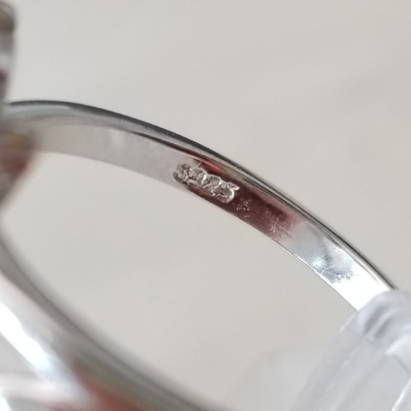 Sterling Silver Black Spinel Flower Ring - Picture 5 of 8